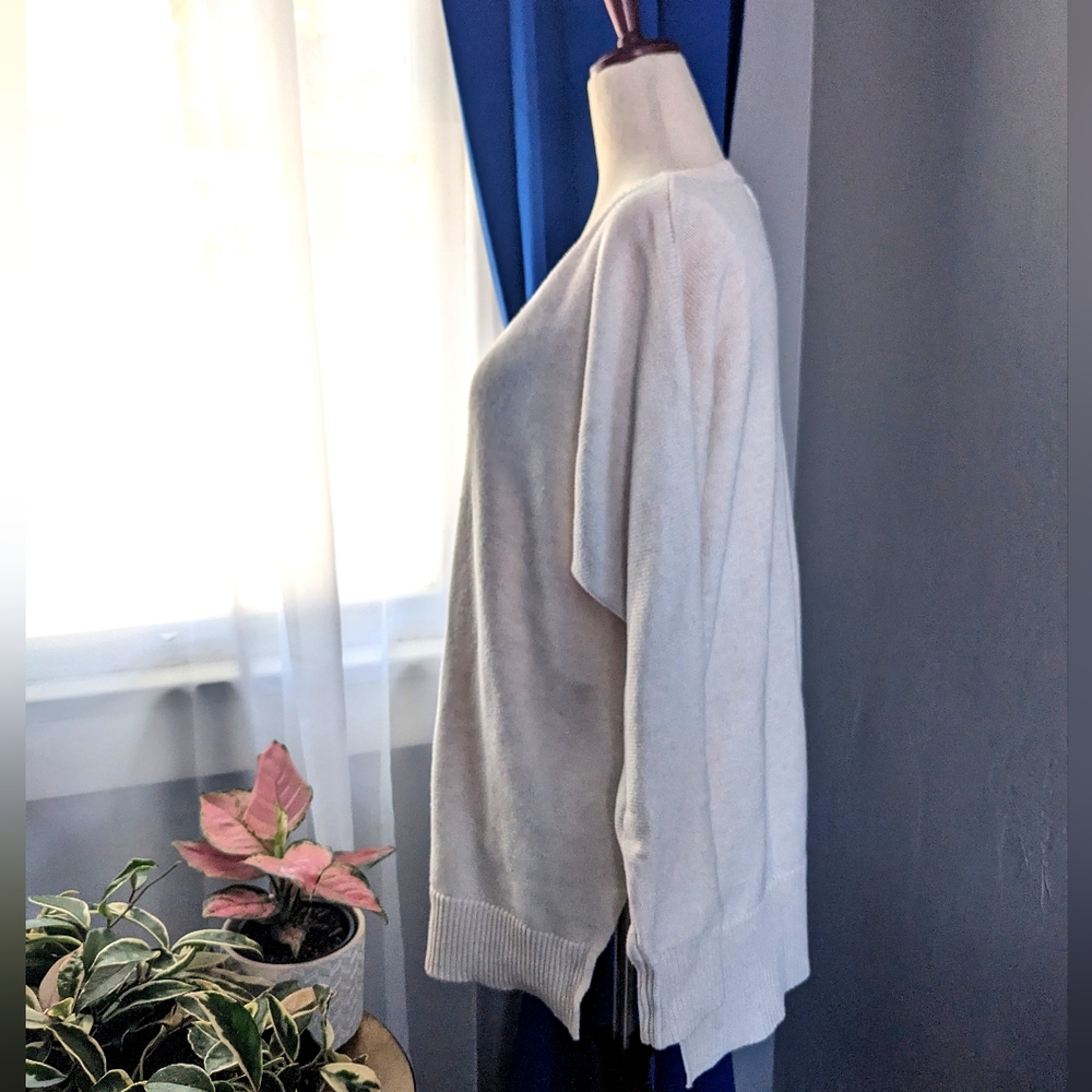 🔴SOLD🔴Oversized Sweater - Picture 2 of 6
